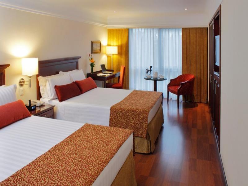 Hotel Estelar La Fontana Богота Стая снимка